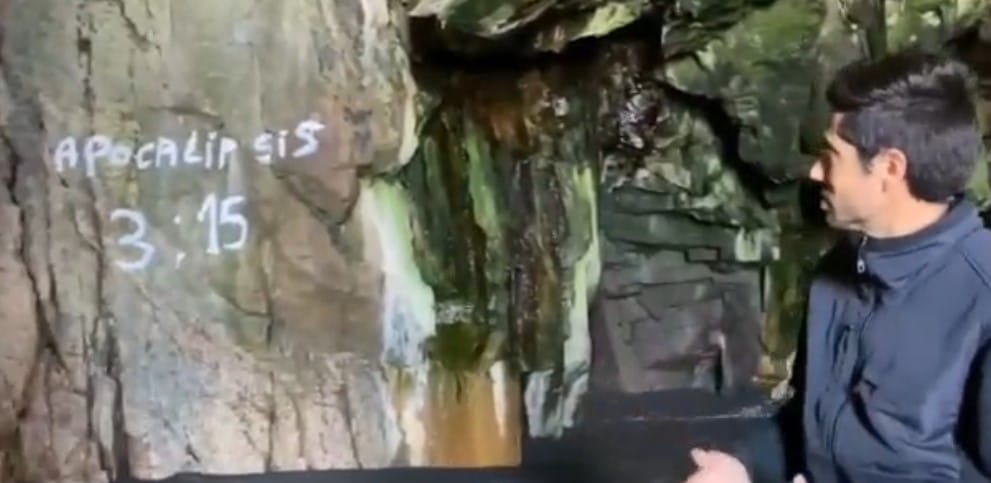 “Dios está esperando tu regreso”: Denuncian rayado en Piedra de la Iglesia en Constitución