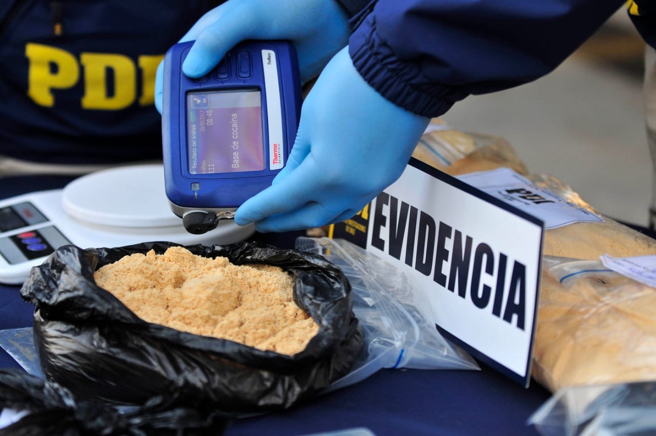 Detienen a tres personas por tráfico de droga en Mulchén: se desarticularon 4 puntos de venta