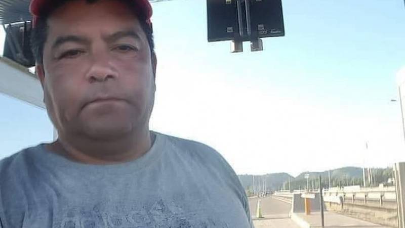 Padre murió electrocutado tras colgar bandera para recordar a su difunto hijo