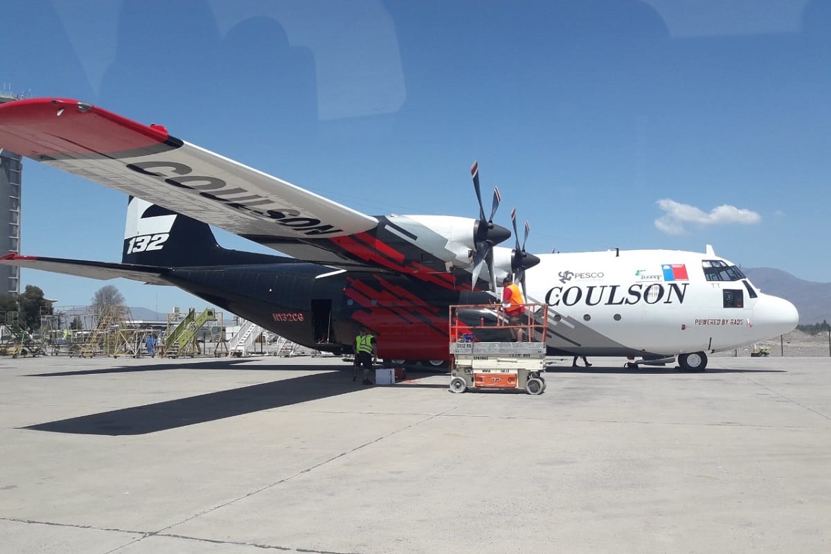 Hércules C-130 para combate de incendios opera desde Los Ángeles: Carriel Sur carece de infraestructura para cargar agua