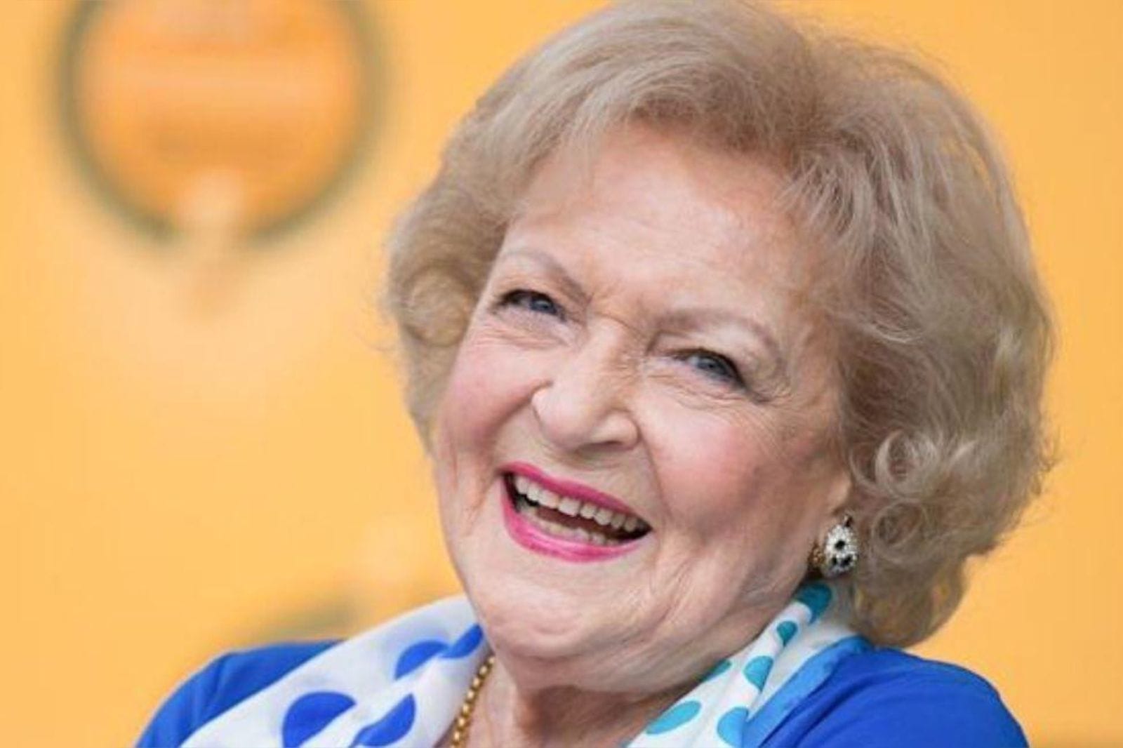 Actriz y comediante Betty White fallece a los 99 años