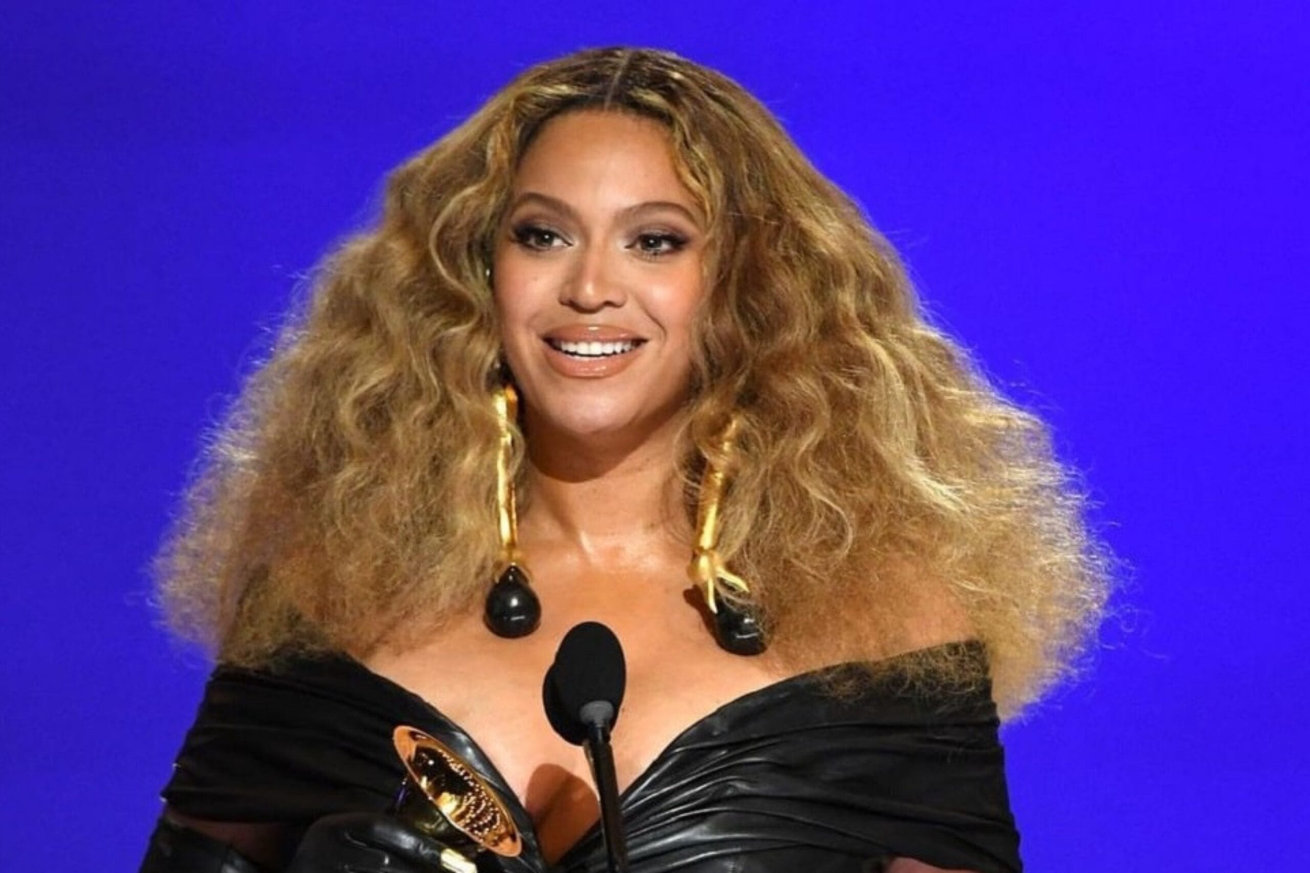 Beyoncé se lució junto a sus hijas como modelo