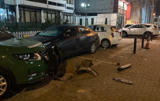 Coronel: Conductor salió ebrio de “café con piernas” y chocó dos vehículos de Carabineros