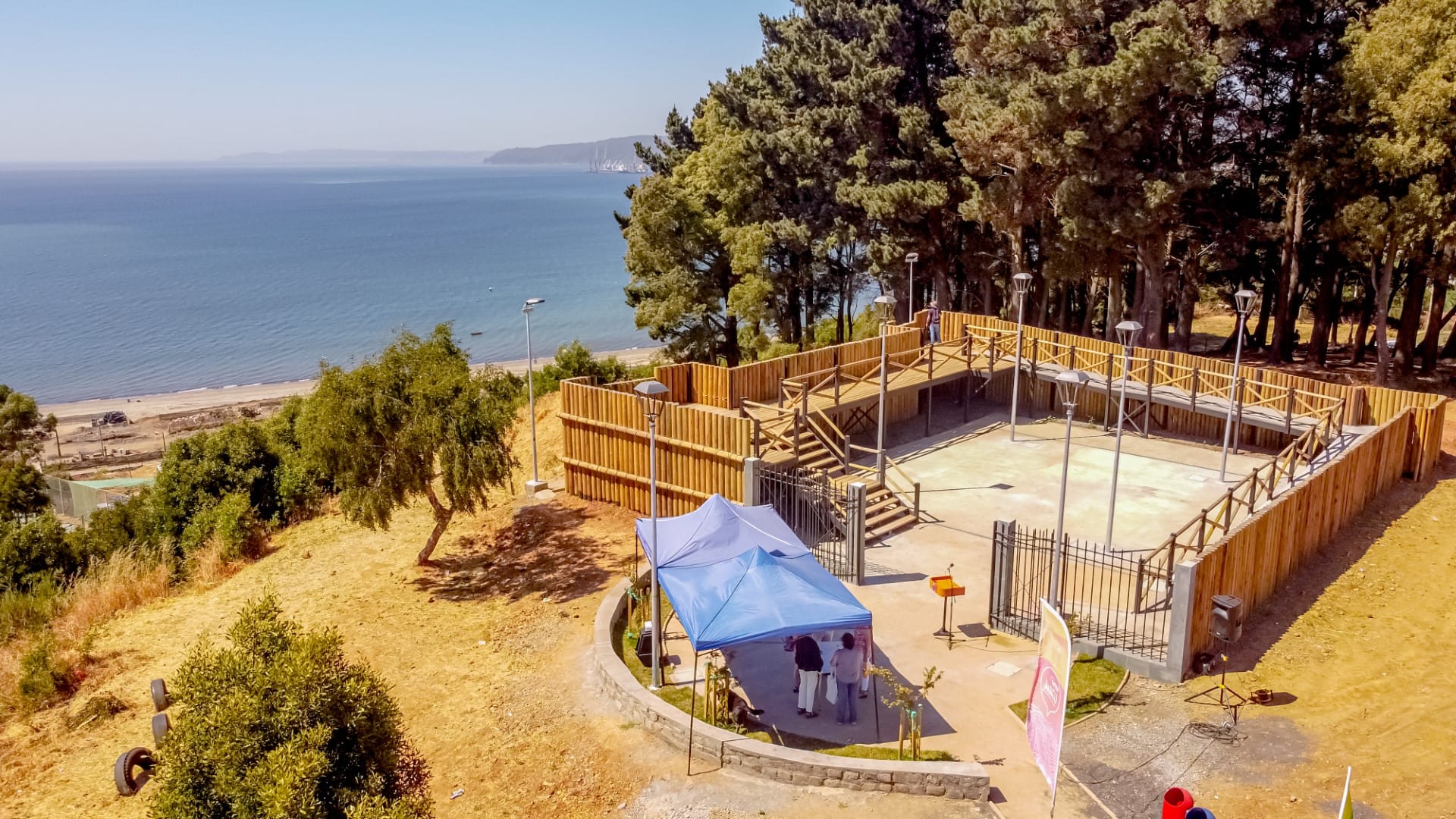 Nueva vista al mar y playas en Penco: Inauguran mirador en “lugar donde se inició Concepción”