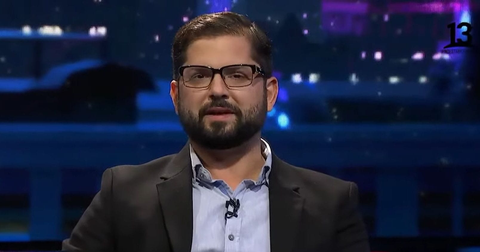 Gabriel Boric se lució con polera de Pedro Pascal