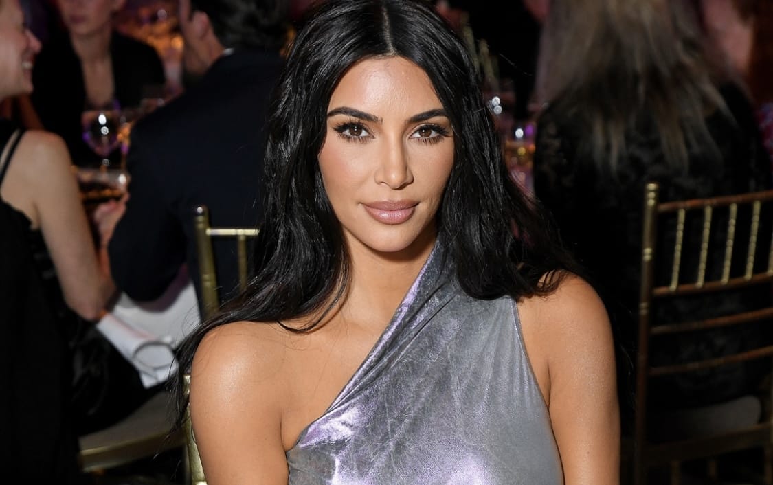Kim Kardashian aprobó su primer examen para convertirse en abogada