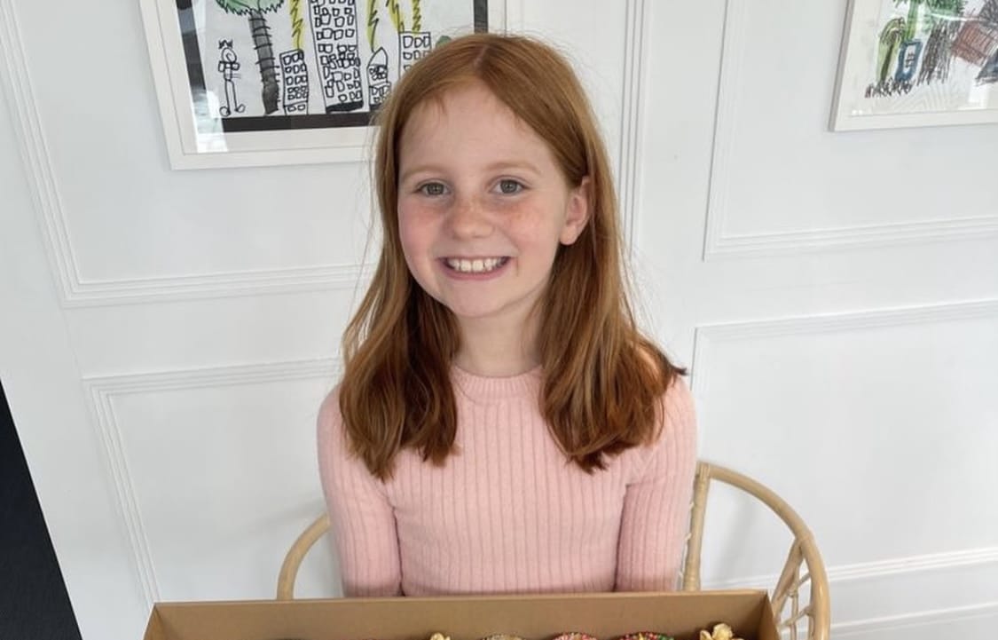 Niña de 10 años posee gran fortuna tras ser dueña de dos empresas
