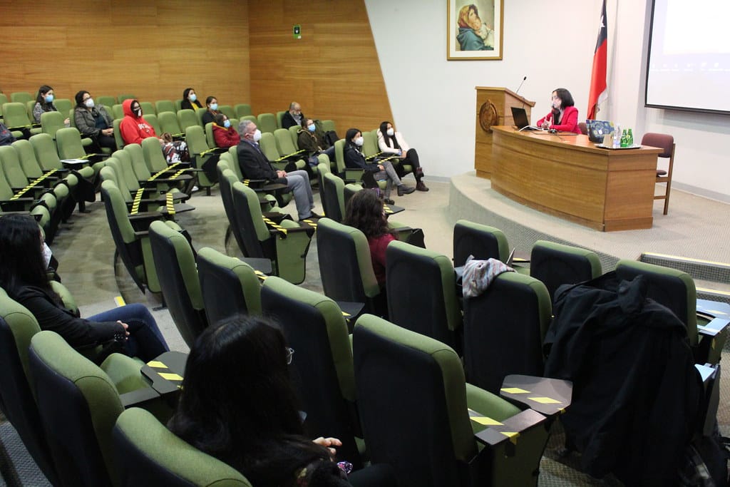 Ciclo de talleres de Mindfulness de la UCSC benefició a estudiantes de salud en el manejo autónomo del estrés