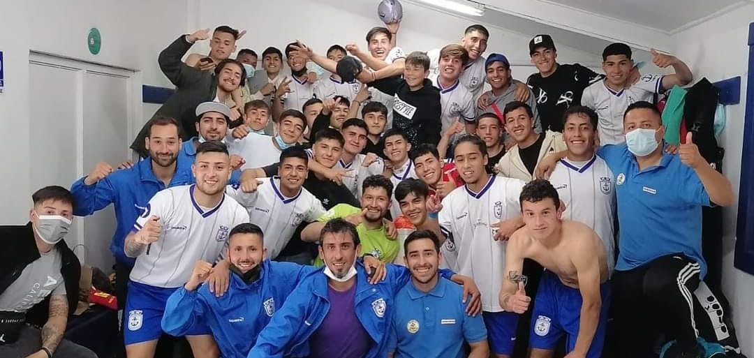 Naval cerró la temporada con un gran triunfo en El Morro