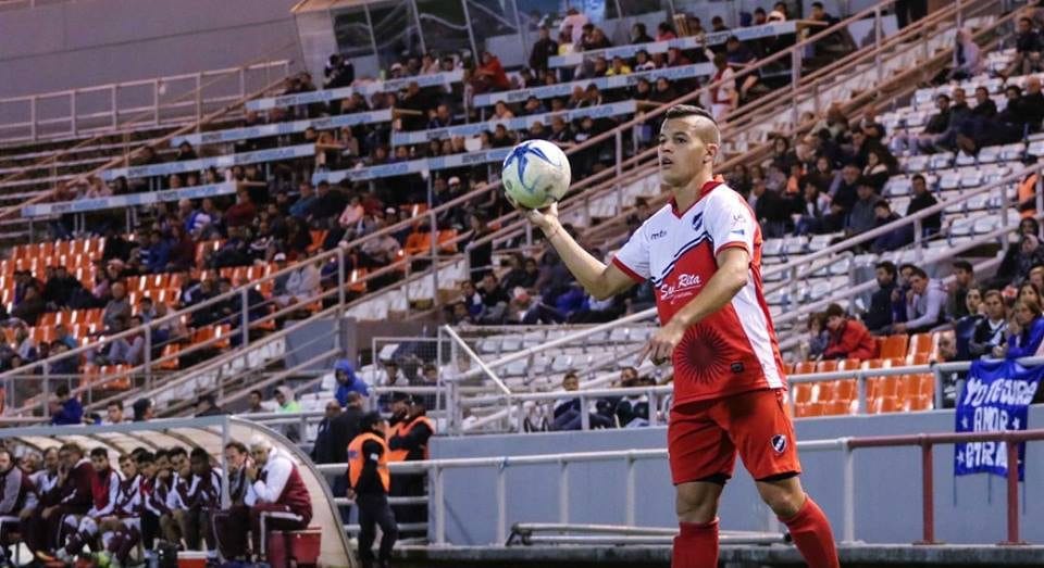 Fernández Vial sumó a su primer refuerzo extranjero para 2022