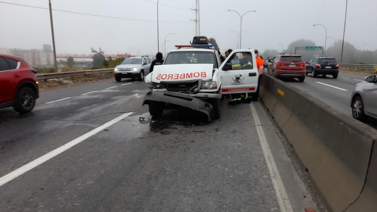 Bomberos sufrieron accidente en Concepción: Iban a búsqueda de desaparecidos en río Biobío