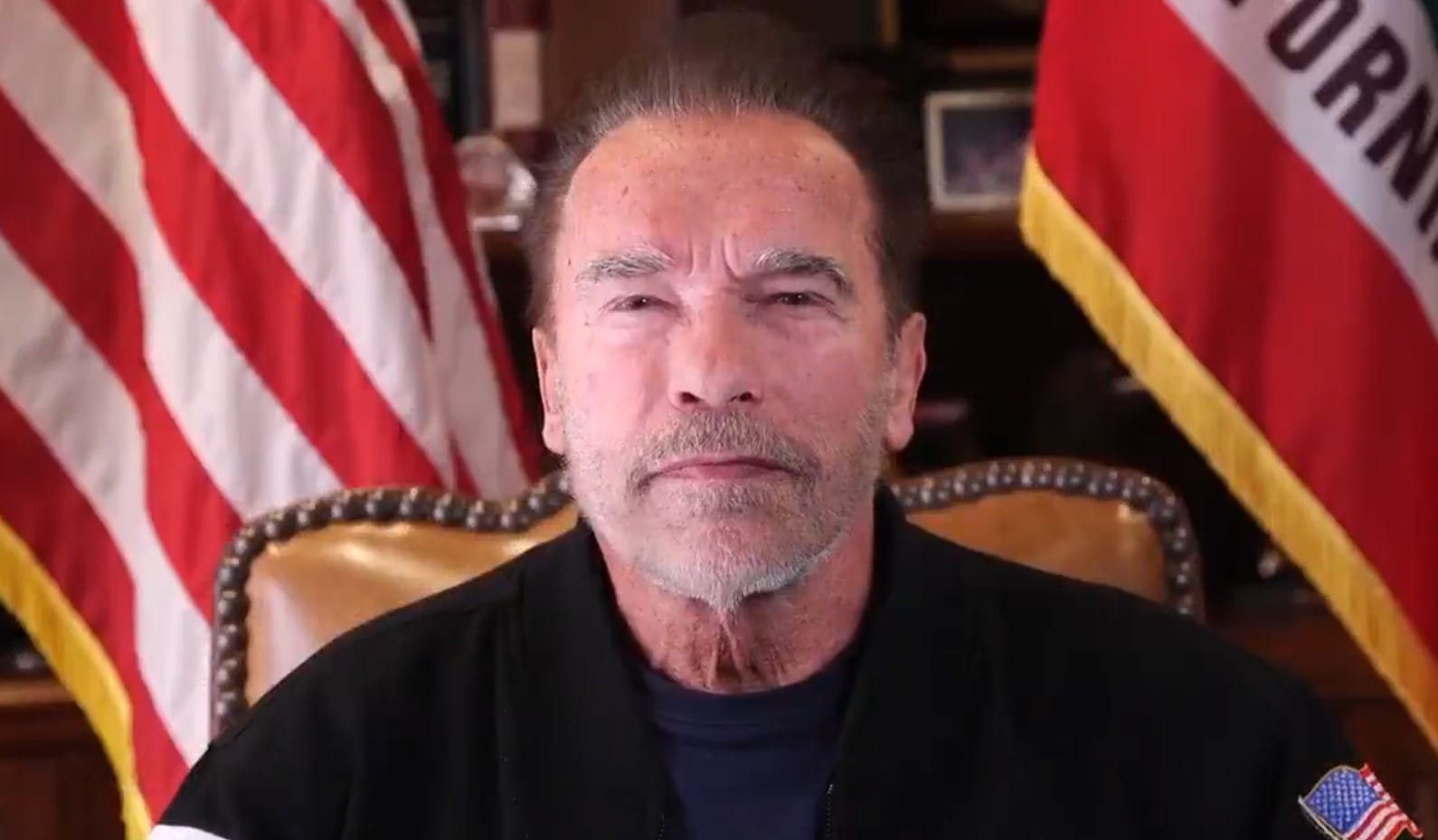 Actor Arnold Schwarzenegger se involucró en gran accidente vehicular