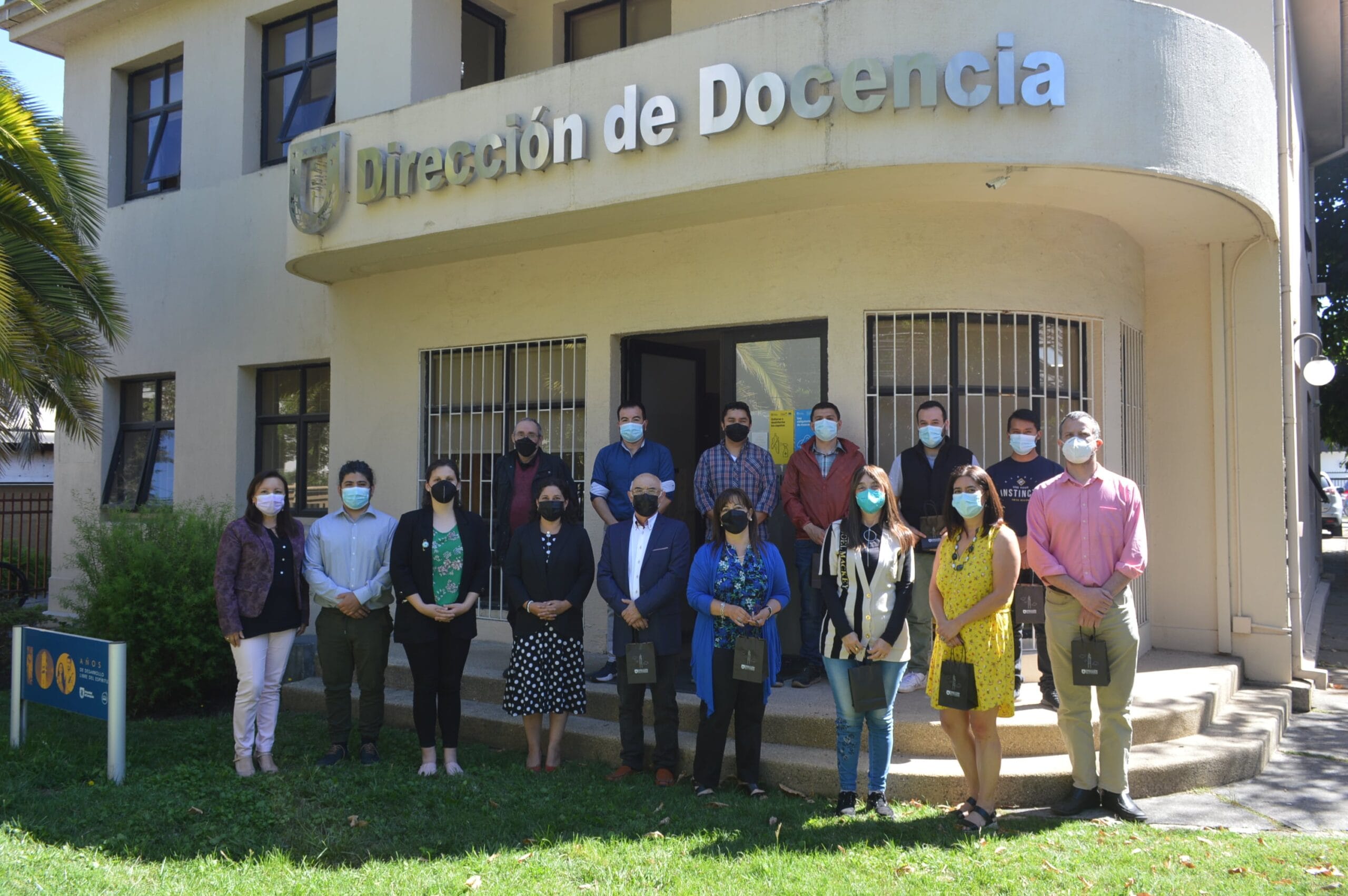 UdeC entrega de fondos de apoyo para instituciones de educación superior del extranjero