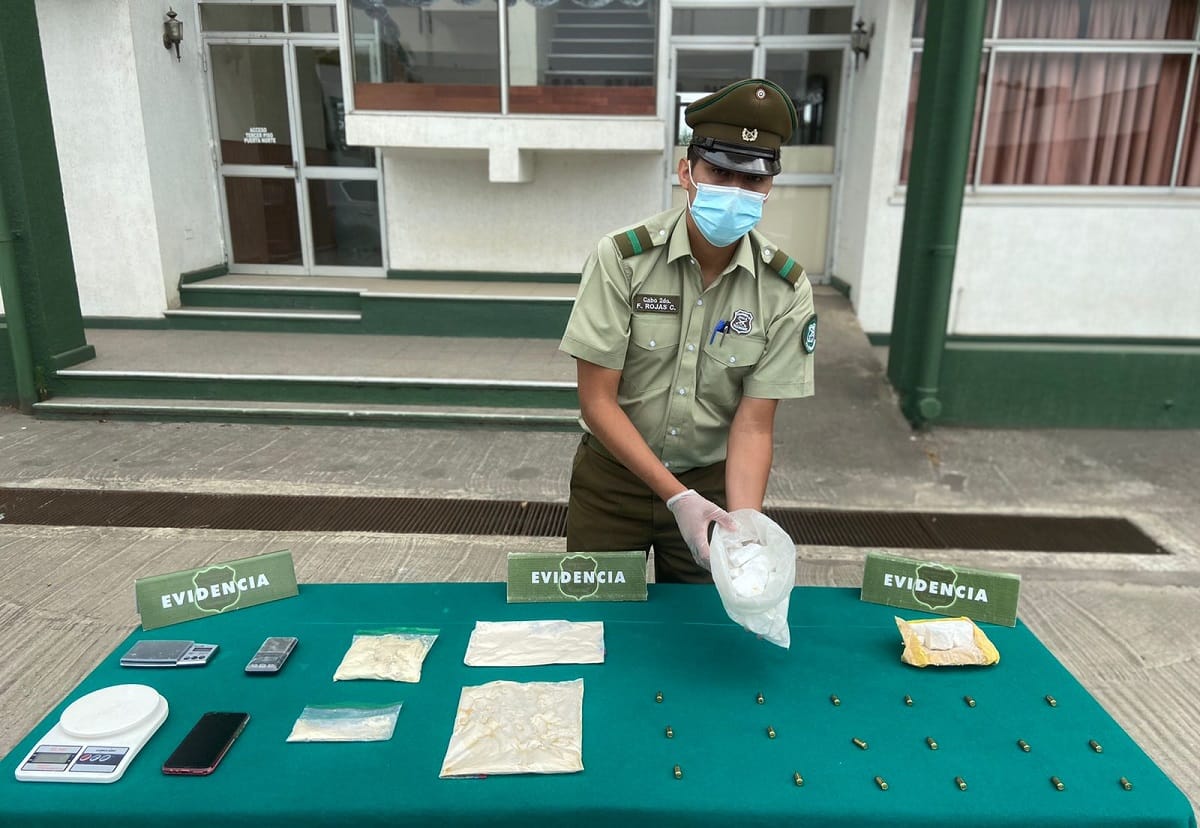 Escondían más de 10 mil dosis de droga en cocina de casa en Chiguayante: Al menos 5 detenidos