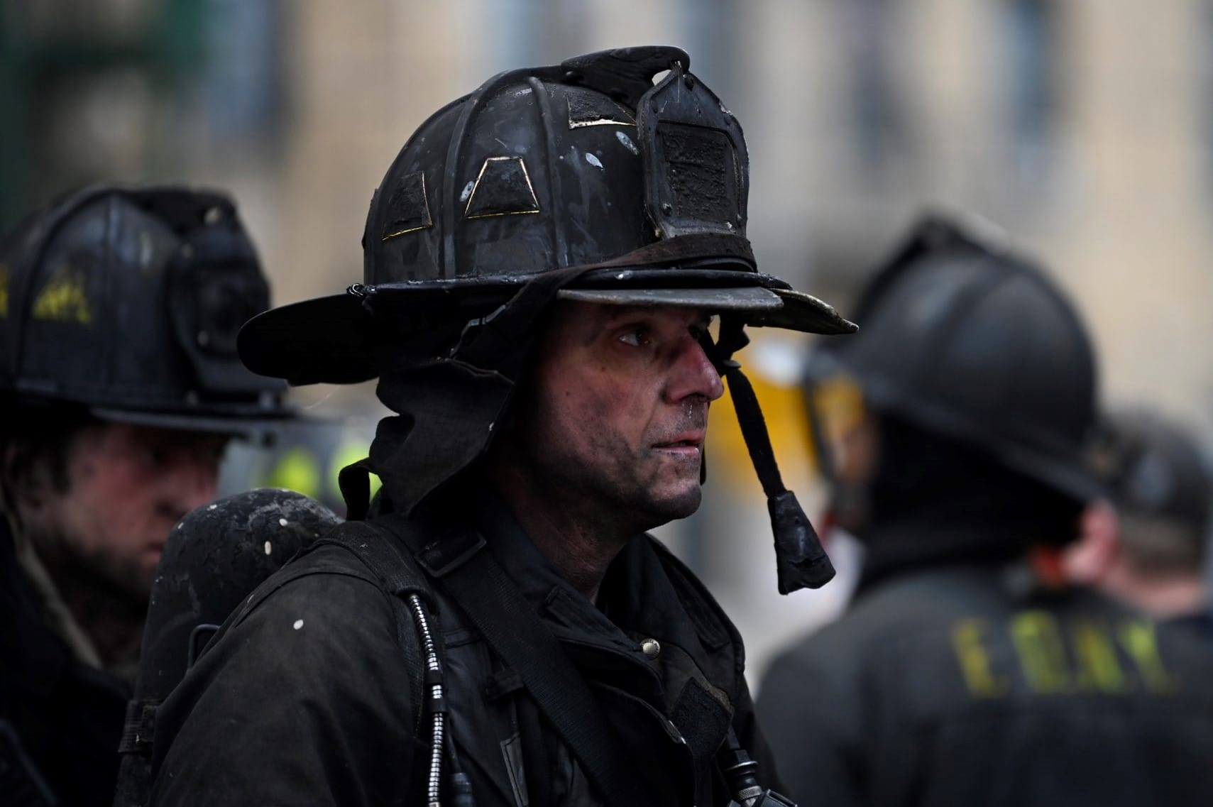 Gran incendio en New York dejó 19 muertos: Al menos nueve serían niños