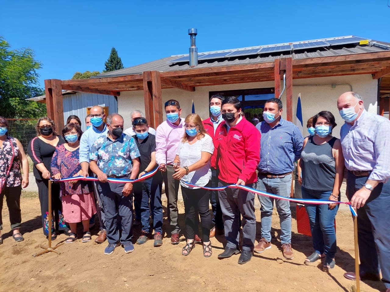 Vecinos de Santa Juana son beneficiados con fondo de acceso a la energía eléctrica