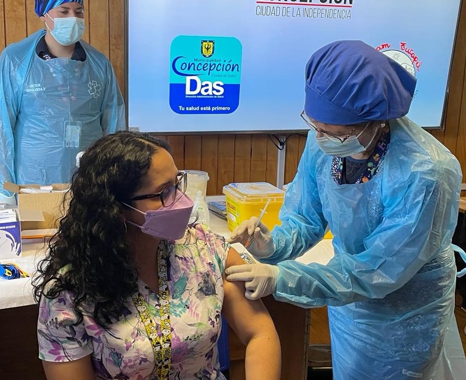 Comenzó la cuarta dosis de vacunación para el personal de salud en la Región del Biobío