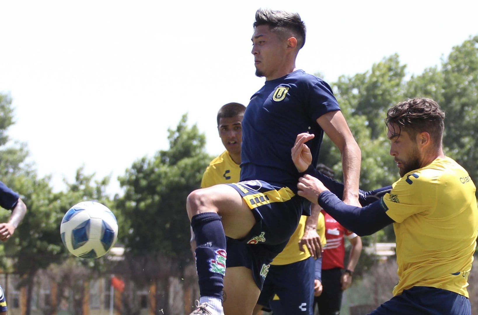 La UdeConce da el golpe con el triunfo ante Everton