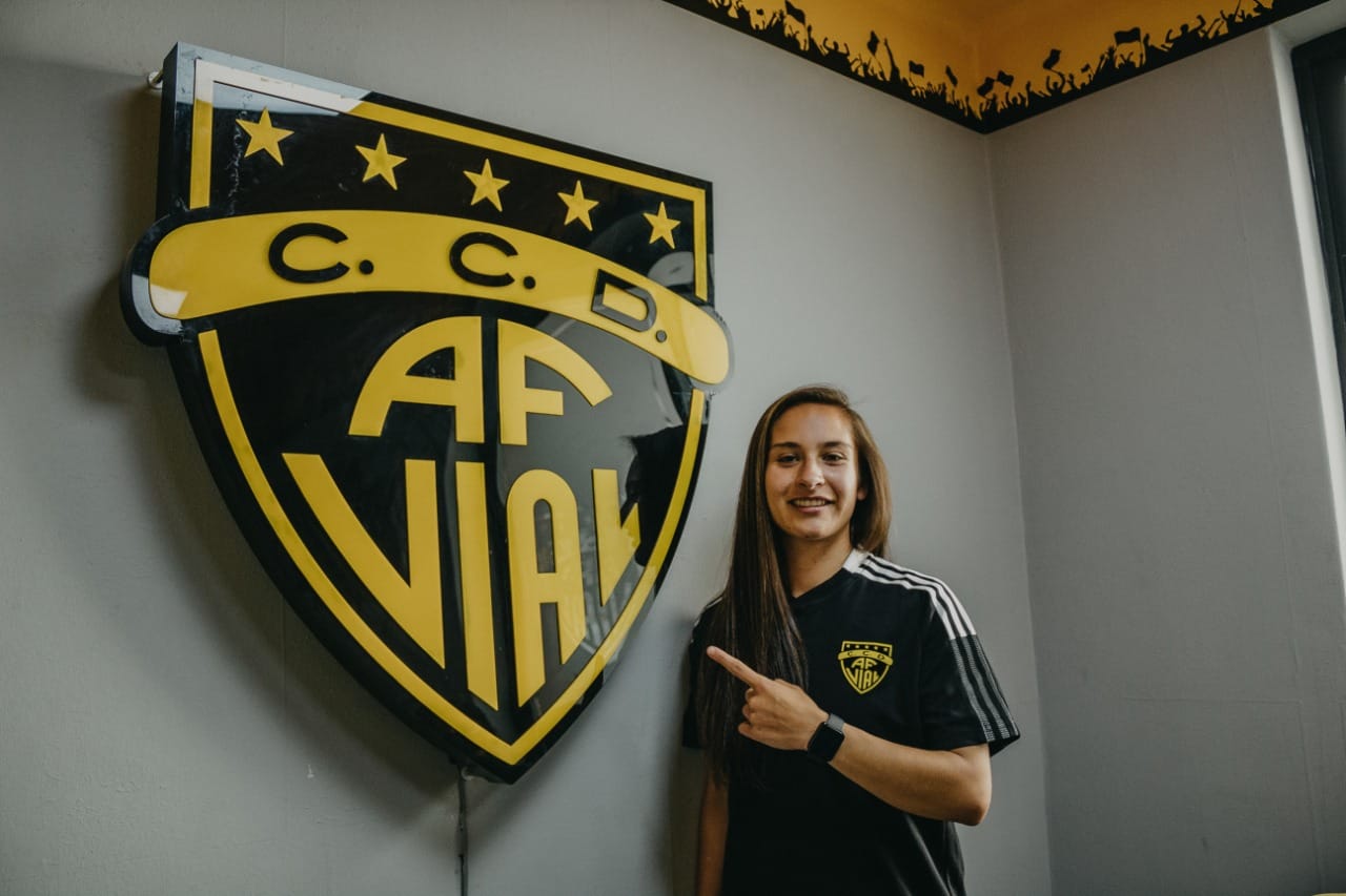 Vial por fin ratificó a otra goleadora en el fútbol femenino