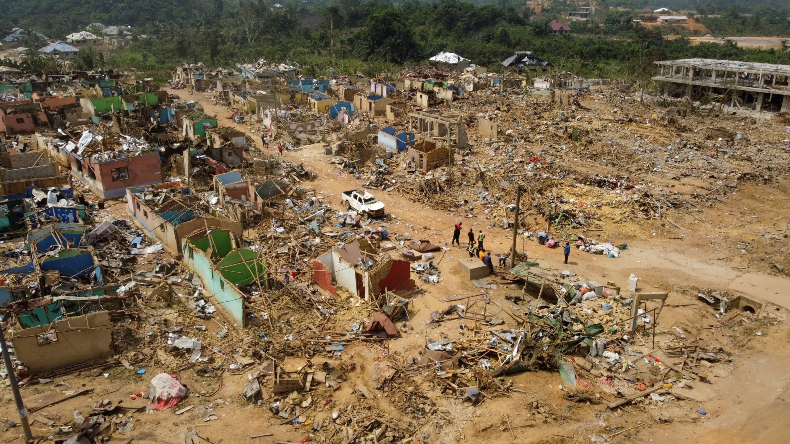 Al menos 17 muertos y 59 heridos dejó explosión de camión con dinamita en Ghana