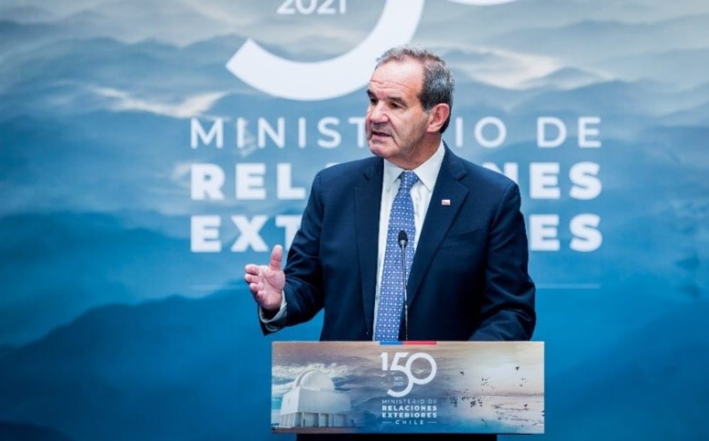 Tras polémica Andrés Allamand renunció al Ministerio de Relaciones Exteriores