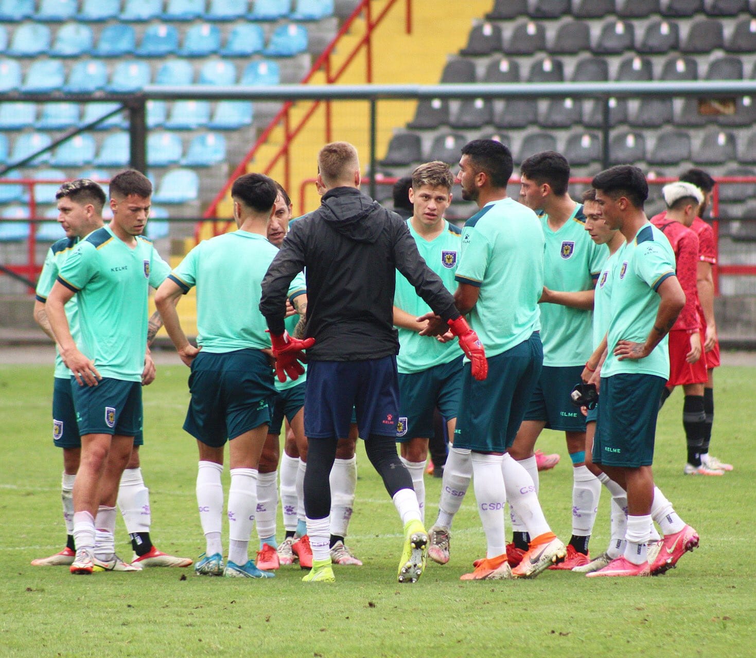 Deportes Concepción tiene otra alternativa en la defensa