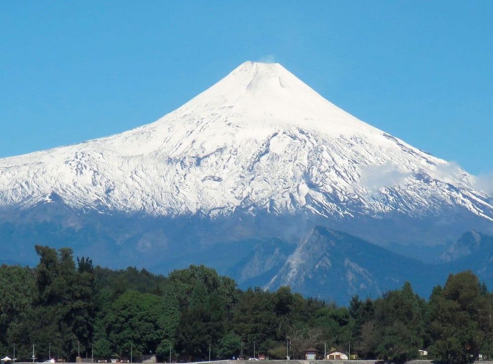 Dos fallecidos dejó caída de avioneta en cercanías del Volcán Villarrica