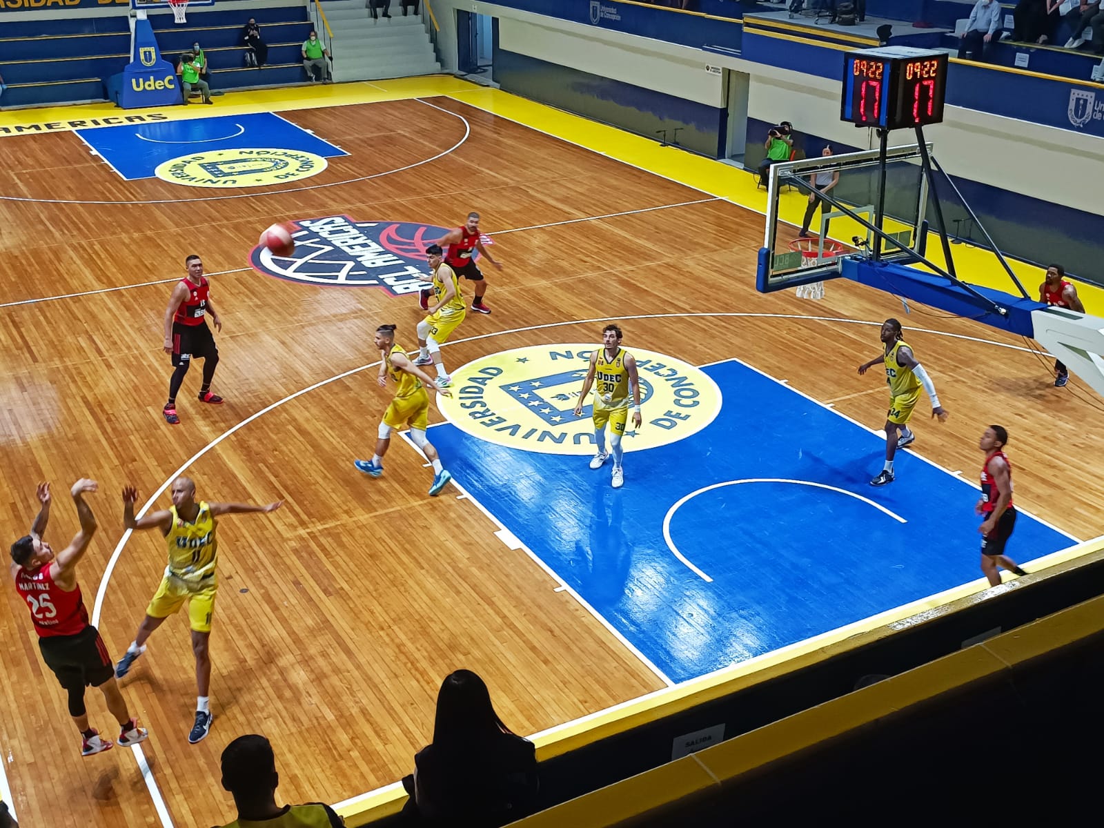 La UdeConce no tuvo chances ante un inspirado Flamengo