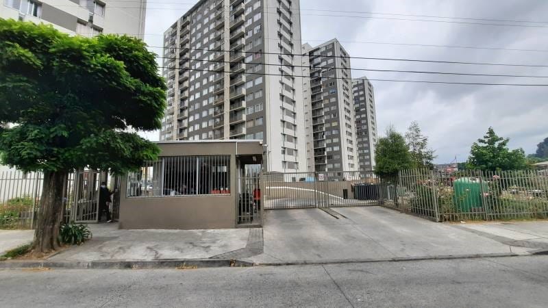 Inmobiliaria pagará millonaria indemnización a propietaria por fallas en edificio de Concepción