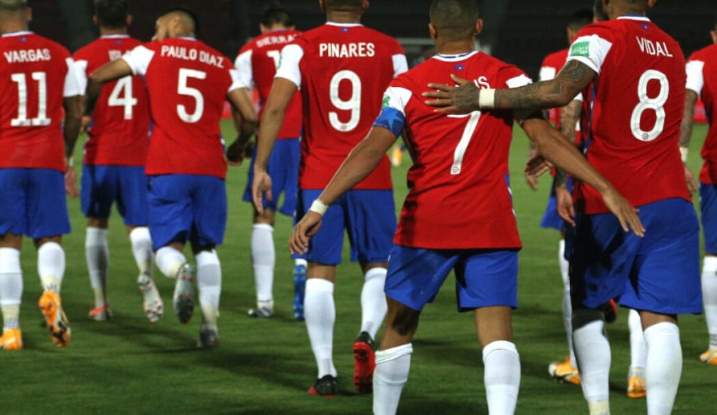 “Nunca más”: El jugador de La Roja más criticado por los hinchas tras goleada frente a Brasil