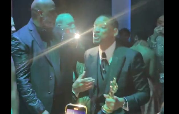 Will Smith dejó atrás bofetada en los Oscar: Lo captan bailando y rapeando en una fiesta