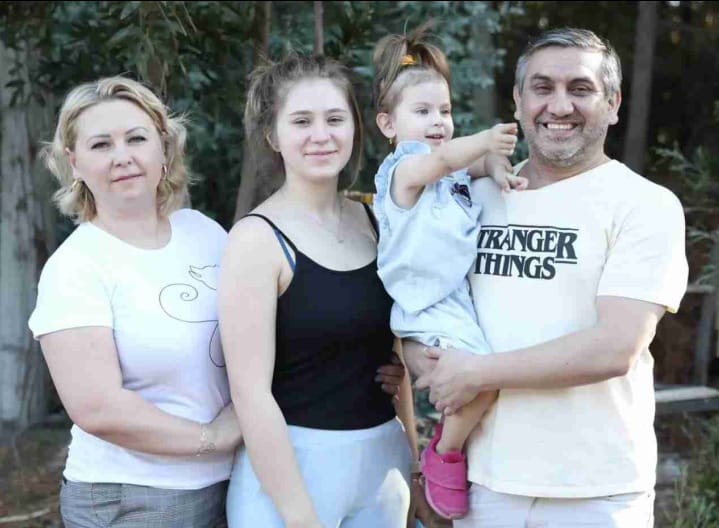 Chileno que huyó de Ucrania con su familia también salvó a sus padres del 27F en Talcahuano