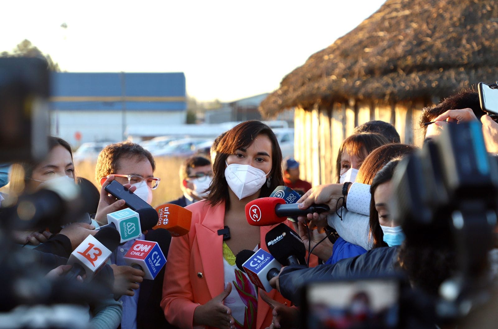Ministra Siches y su relato del incidente: “Lo único que pude identificar fue el choque de nuestro vehículo”