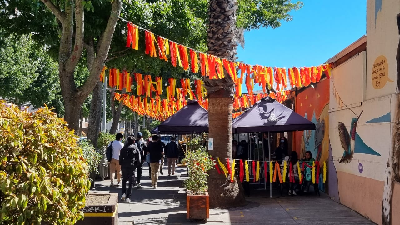 Proyecto cultural otorga “sello verde” a conocido restobar del sector Plaza Perú