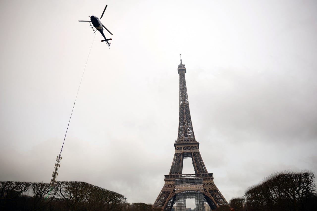 La Torre Eiffel creció seis metros