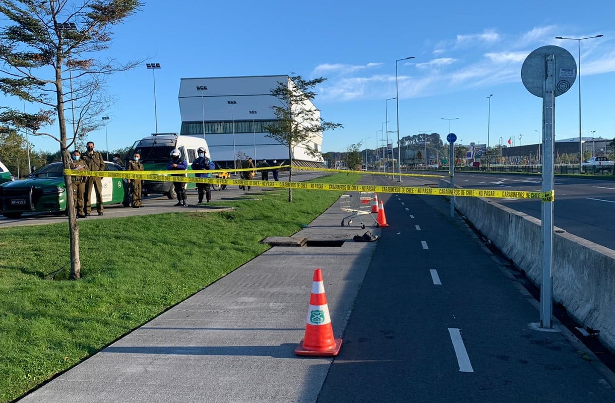 Hallan cuerpo sin vida al interior de ducto a un costado del Teatro Biobío en Concepción
