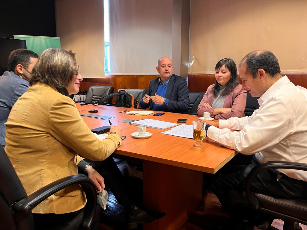 Gobernador Díaz concreta cita con seremis de Vivienda y Transportes de cara a acciones conjuntas