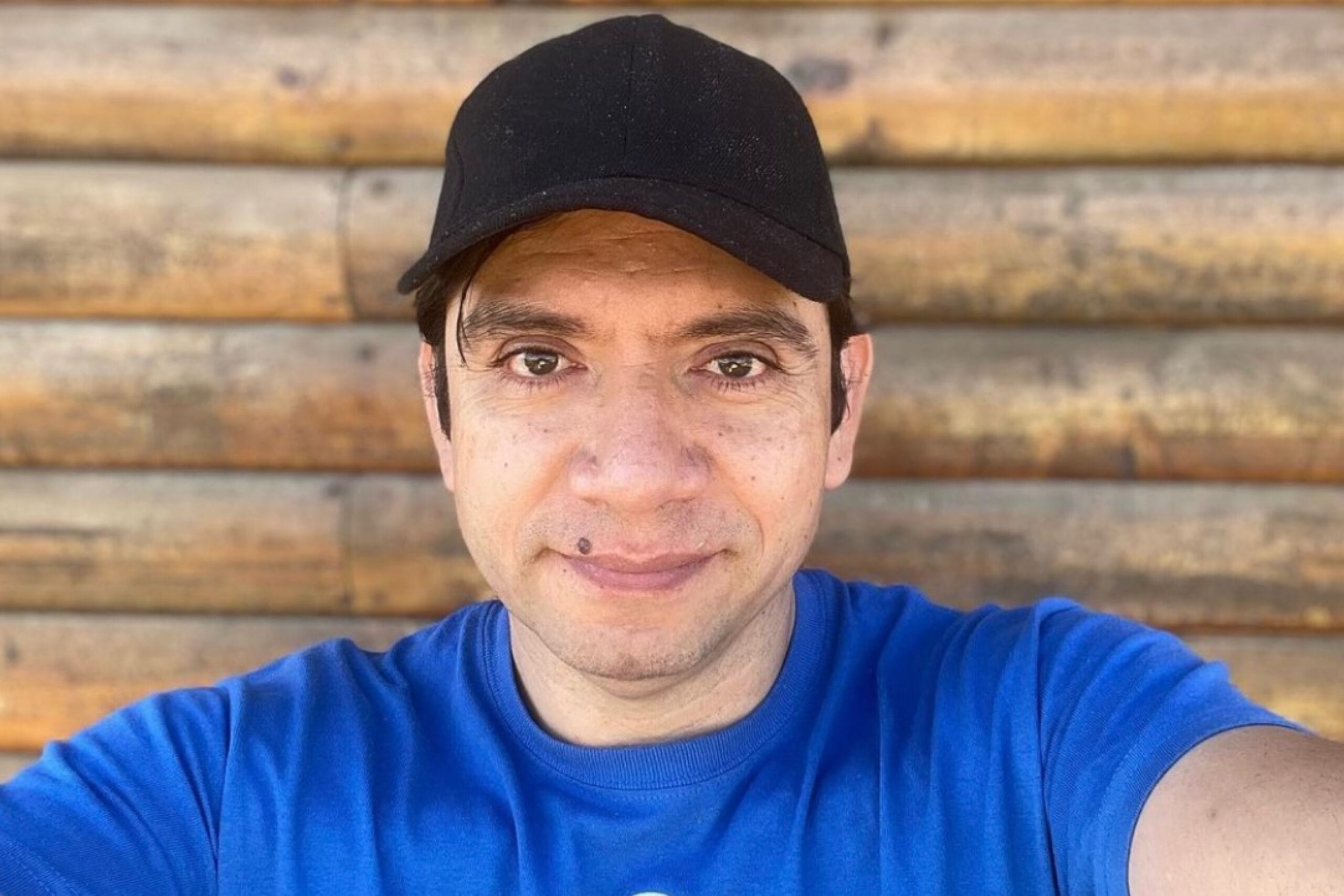 Vocalista de Sinergia sufrió grave accidente en bicicleta