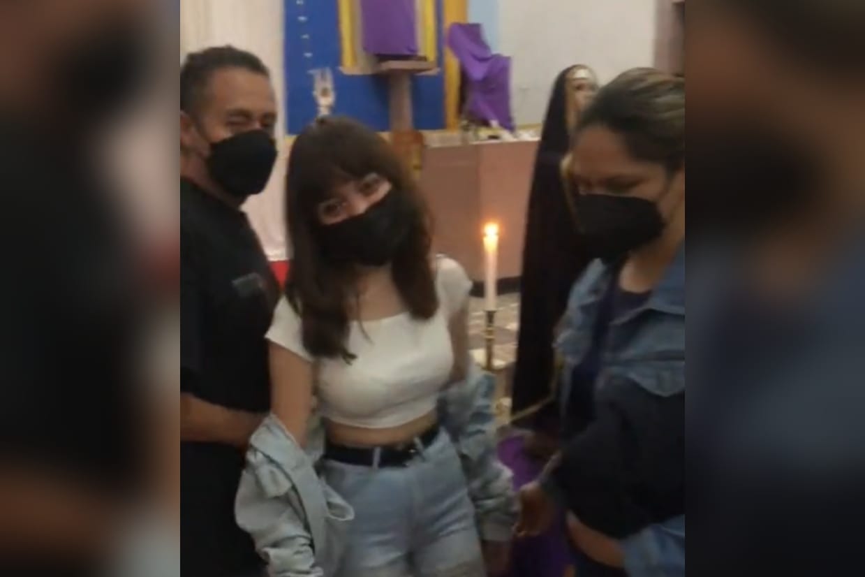 Padres hicieron a su hija jurar ante Dios no volver a hablar con su ex pareja