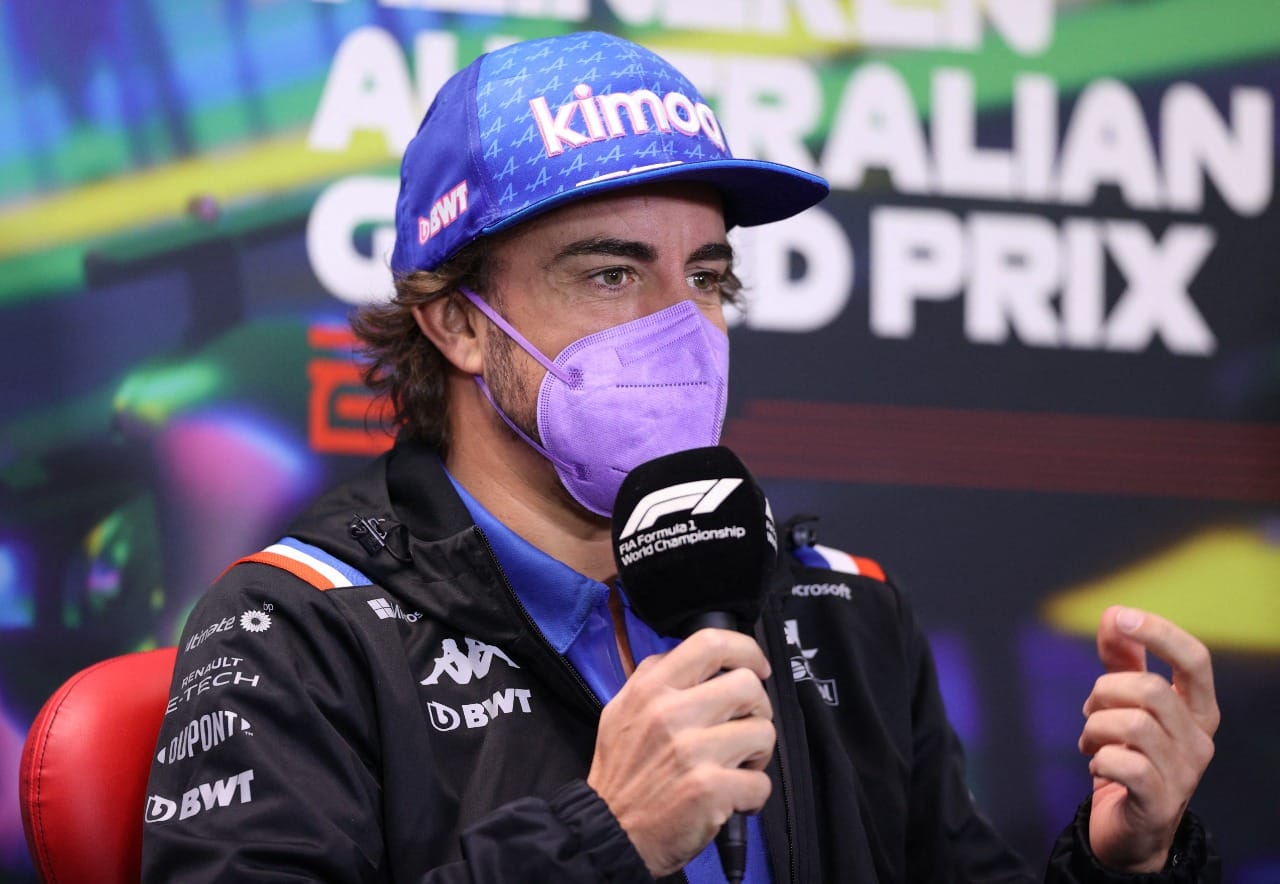 El retiro no está en el diccionario de Fernando Alonso en la F1