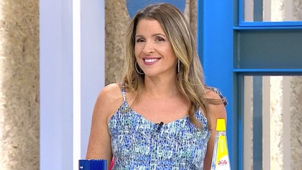 Monserrat Álvarez confesó impasse que tuvo con su ropa durante emisión en vivo del matinal
