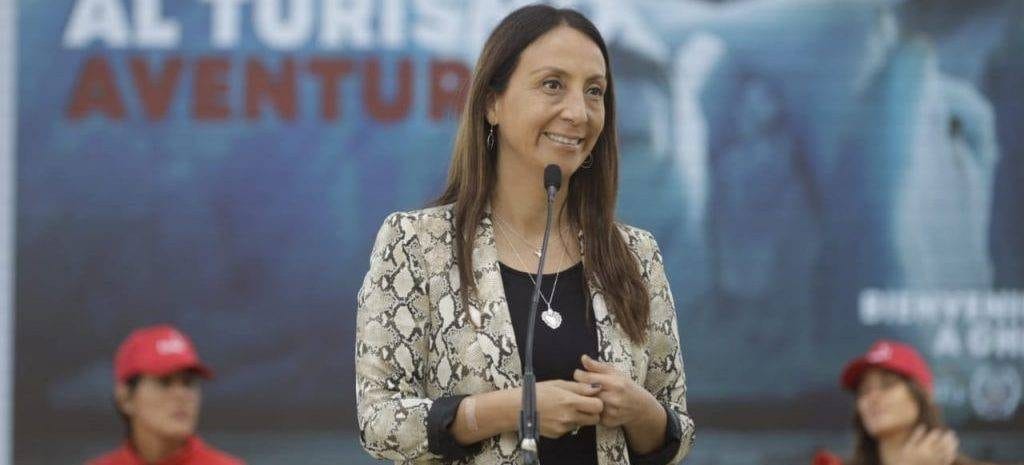 Cecilia Pérez concretó entre críticas su sueño de llegar a Azul Azul