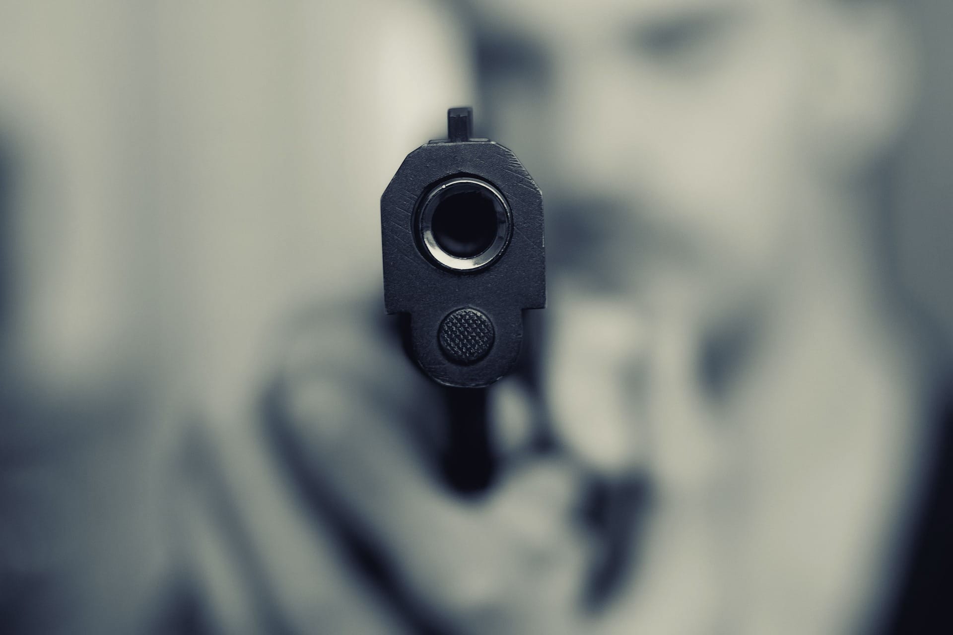 En plena comisaría: Padre mató a tiros al abusador de su hija de 13 años