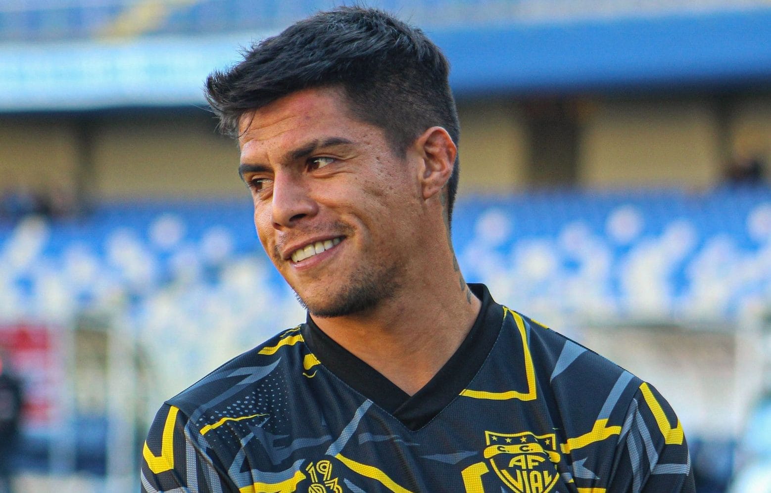 La gran misión de Fernández Vial será derribar al “superlíder” de Primera B