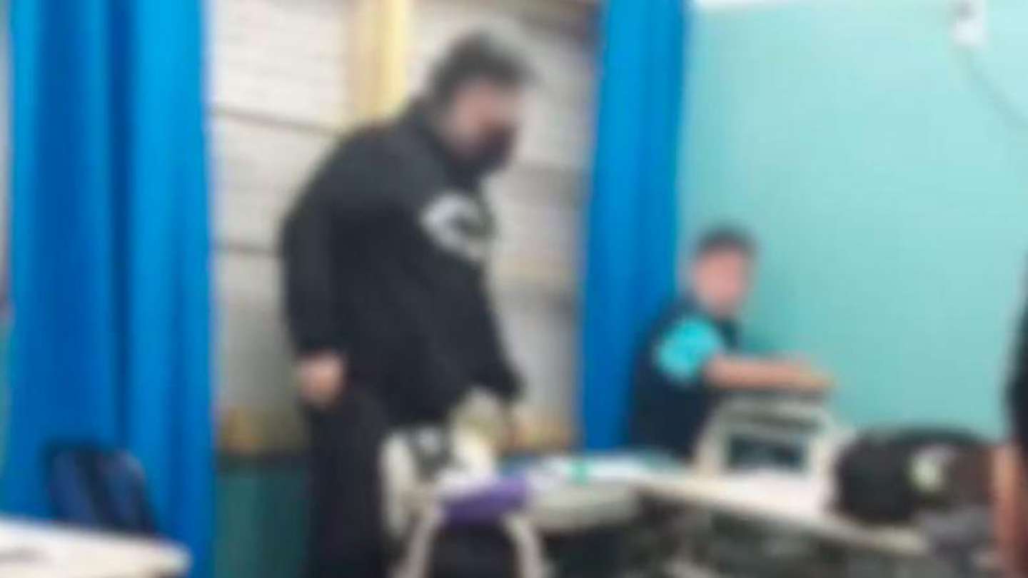 Joven con TEA víctima de bullying golpea brutalmente a quien lo molestaba en su colegio