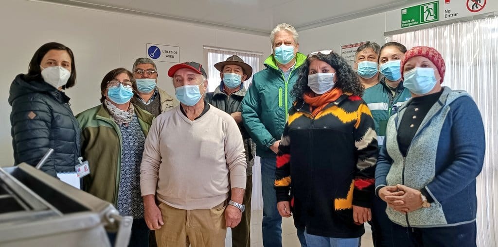 Destacan trabajo de sala comunitaria por parte de pequeños apicultores en cosecha de miel en Biobío