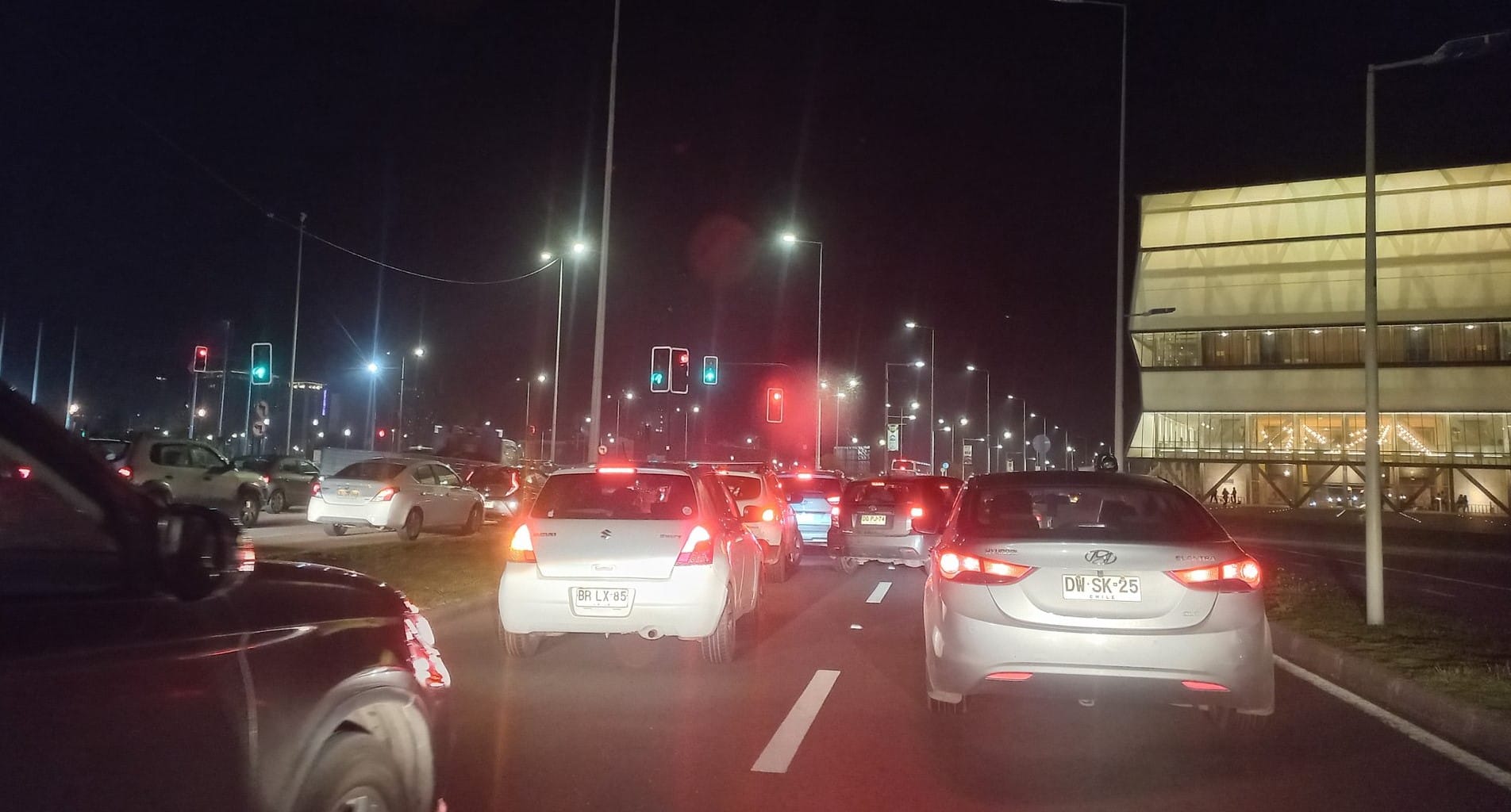 Alta concurrencia a Fesiluz desata el caos vial camino a Chiguayante