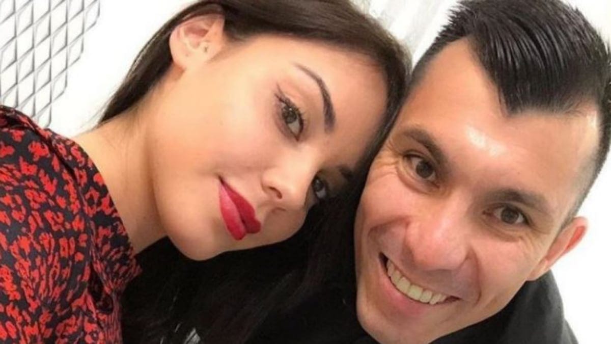 Esposa de Gary Medel se refirió a polémica del futbolista con funcionarios de la Seremi