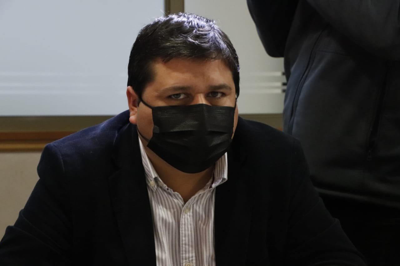 Expareja de seremi de Desarrollo Social Biobío acusa que episodio de violencia económica la tiene con orden de embargo: Autoridad niega responsabilidad