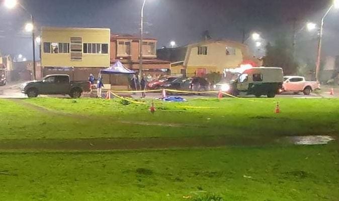 Indagan crimen en Coronel: Una persona fue mortalmente apuñalada en plena calle